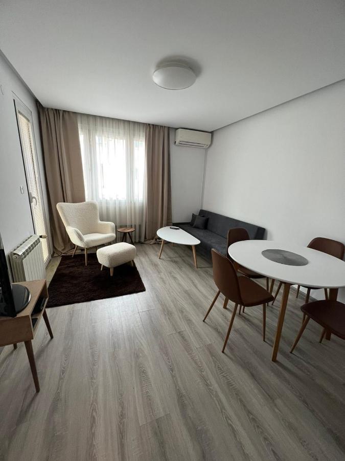 Lubata 5 Apartment